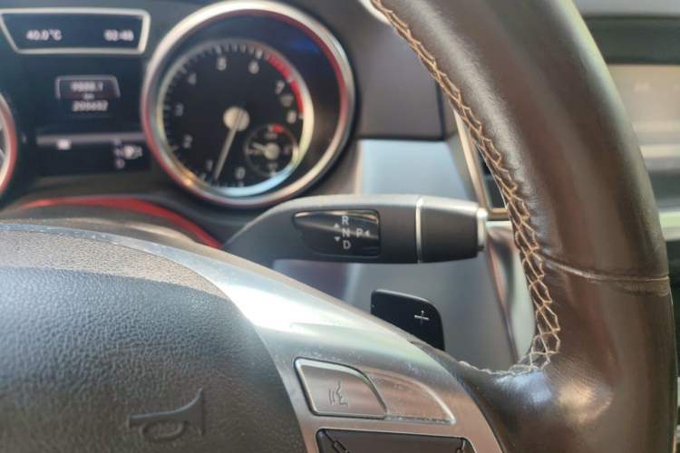 Used Mercedes-Benz M-Class 2012 ML 300 Gear Lever