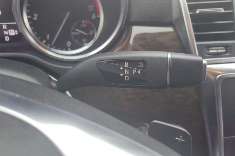 Used Mercedes-Benz M-Class  Gear Lever