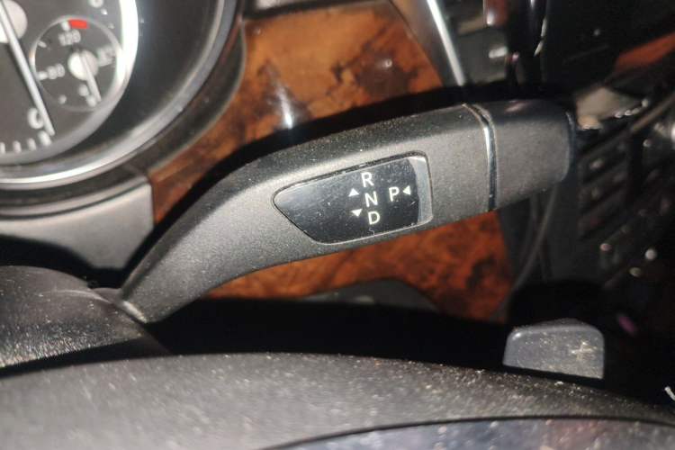 Used Mercedes-Benz M-Class 2012 ML 350 Luxury Edition Gear Lever