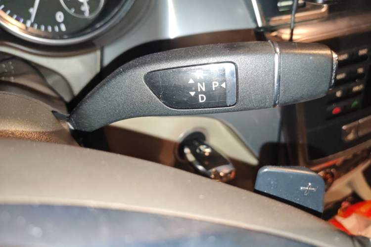 Used Mercedes-Benz M-Class 2012 ML 300 Gear Lever