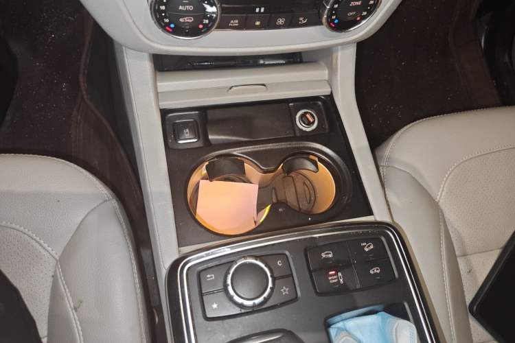 Used Mercedes-Benz M-Class 2012 ML 350 Sport Edition Gear Lever
