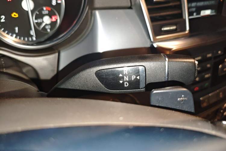 Used Mercedes-Benz M-Class 2012 ML 300 Gear Lever