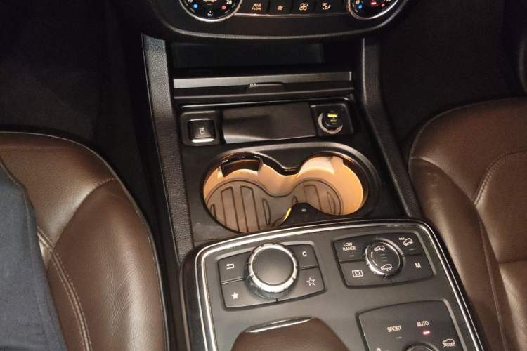 Used Mercedes-Benz M-Class 2012 ML 350 Luxury Edition Gear Lever