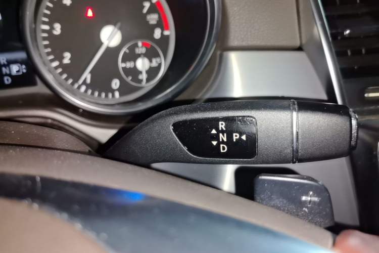 Used Mercedes-Benz M-Class 2012 ML 300 Gear Lever