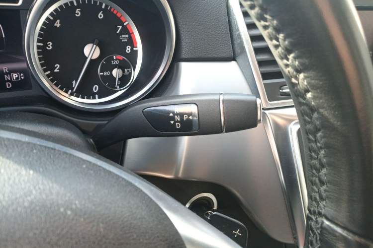 Used Mercedes-Benz M-Class 2012 ML 300 Gear Lever