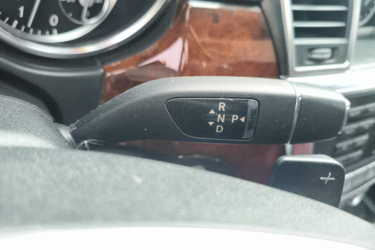 Used Mercedes-Benz M-Class 2012 ML 350 Luxury Edition Gear Lever