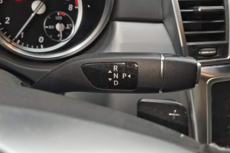 Used Mercedes-Benz M-Class 2012 ML 300 Gear Lever