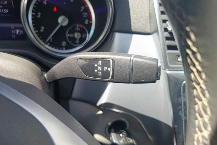 Used Mercedes-Benz M-Class 2012 ML 300 Gear Lever