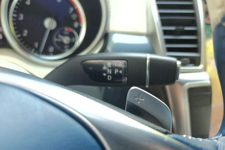 Used Mercedes-Benz M-Class 2012 ML 300 Gear Lever