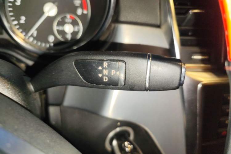 Used Mercedes-Benz M-Class 2012 ML 300 Gear Lever