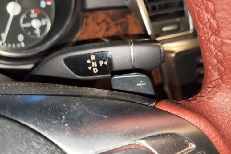 Used Mercedes-Benz M-Class 2012 ML 350 Sport Edition Gear Lever