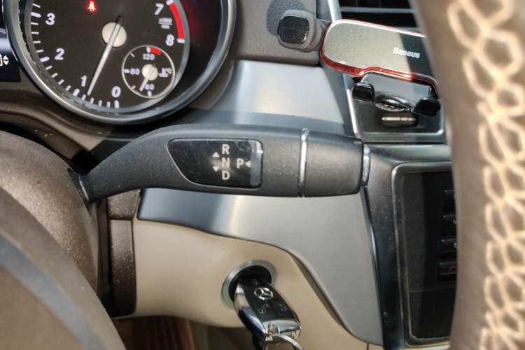 Used Mercedes-Benz M-Class 2012 ML 300 Gear Lever