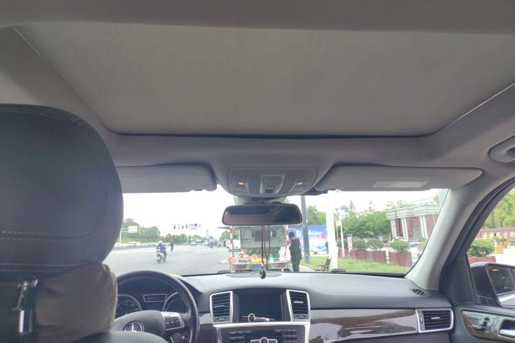 Used Mercedes-Benz M-Class  Headliner