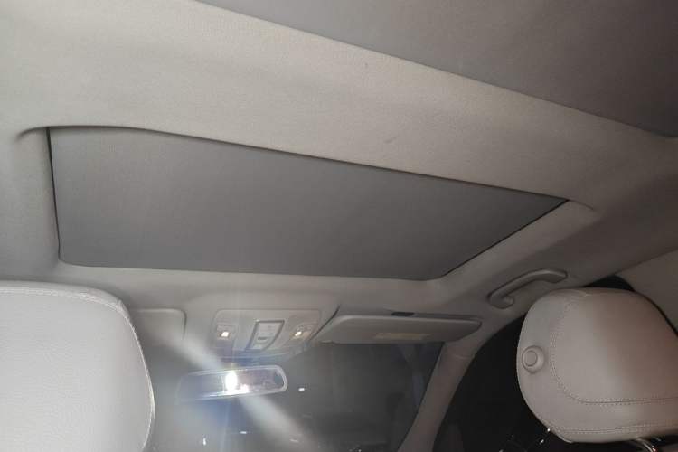 Used Mercedes-Benz M-Class 2012 ML 350 Sport Edition Headliner