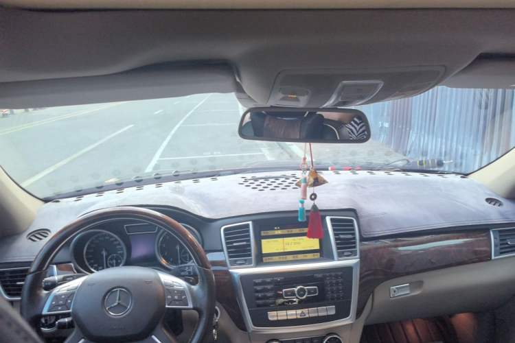 Used Mercedes-Benz M-Class 2012 ML 350 Luxury Edition Headliner