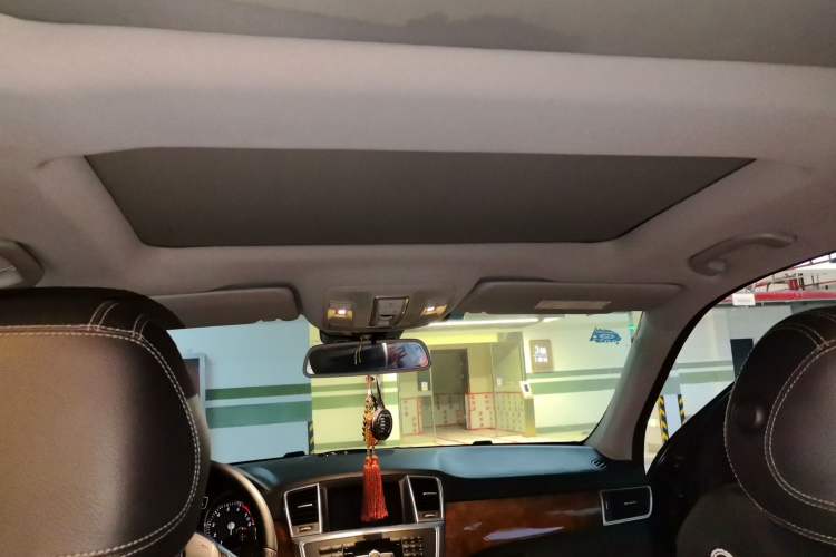 Used Mercedes-Benz M-Class 2012 ML 350 Sport Edition Headliner