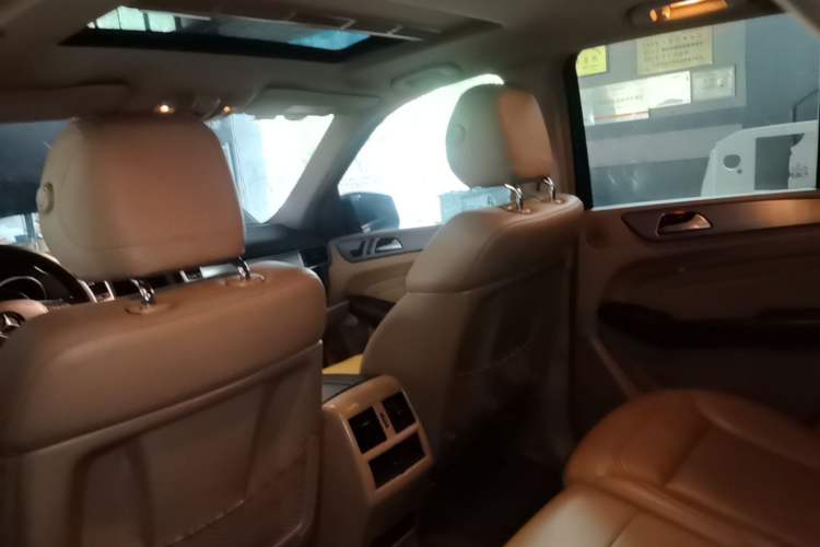 Used Mercedes-Benz M-Class 2012 ML 300 Headliner