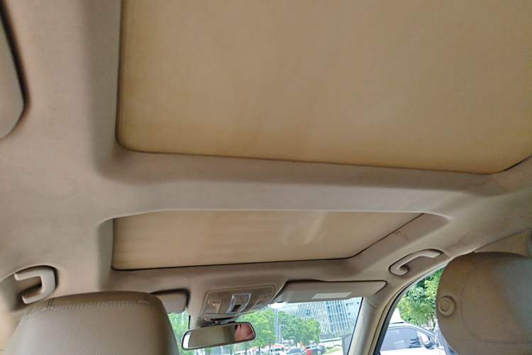 Used Mercedes-Benz M-Class 2012 ML 350 Sport Edition Headliner