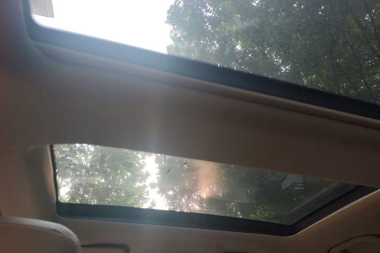 Used Mercedes-Benz M-Class 2012 ML 350 Sport Edition Headliner