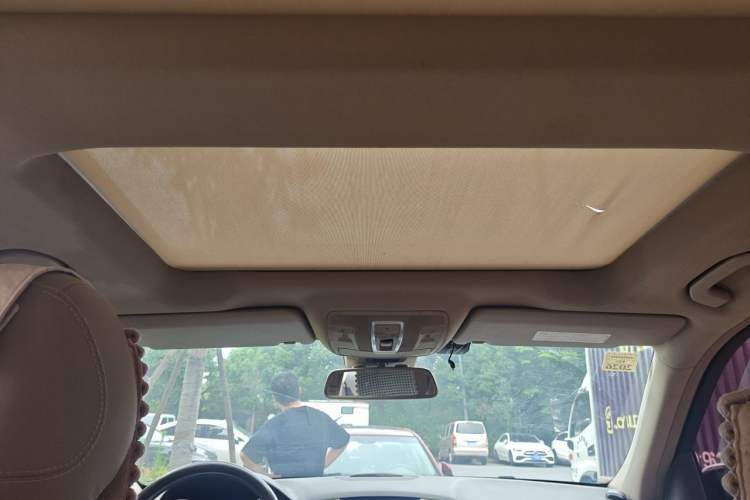 Used Mercedes-Benz M-Class 2012 ML 350 Sport Edition Headliner