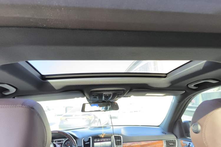 Used Mercedes-Benz M-Class 2012 ML 350 Luxury Edition Headliner