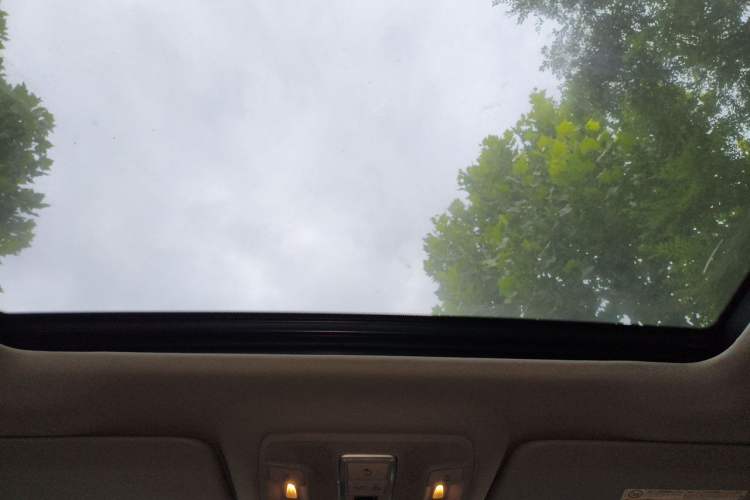 Used Mercedes-Benz M-Class 2012 ML 350 Sport Edition Headliner