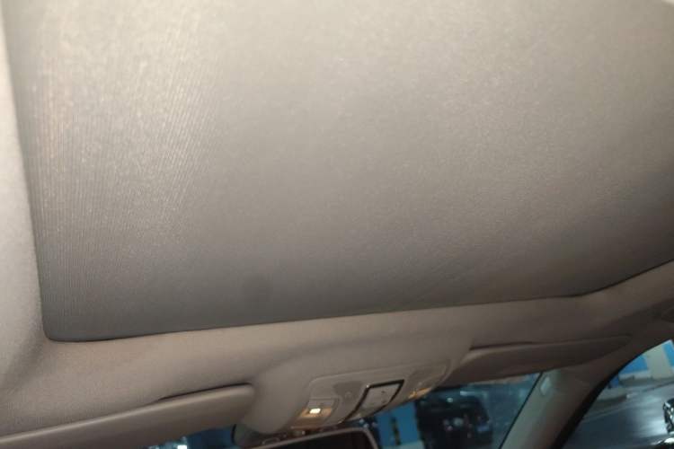 Used Mercedes-Benz M-Class 2012 ML 350 Sport Edition Headliner