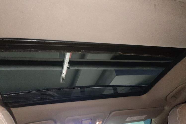 Used Mercedes-Benz M-Class 2012 ML 350 Sport Edition Headliner
