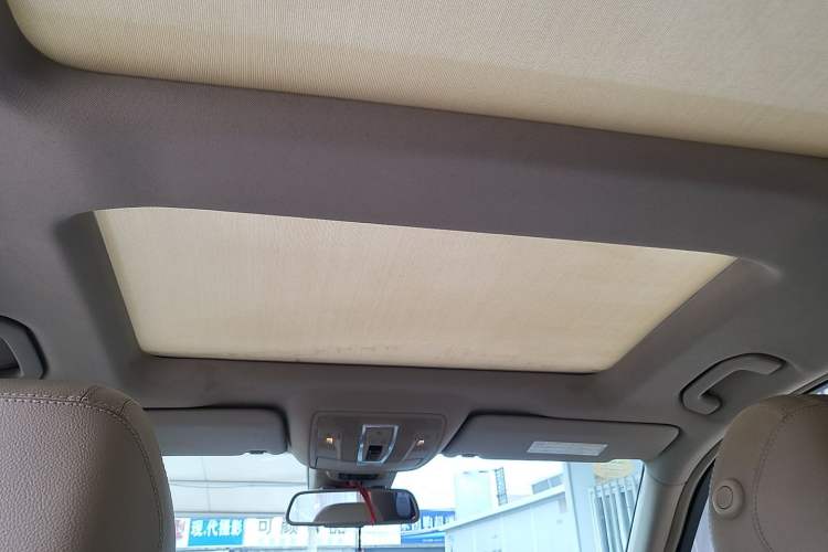 Used Mercedes-Benz M-Class 2012 ML 350 Sport Edition Headliner