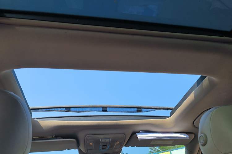 Used Mercedes-Benz M-Class 2012 ML 350 Luxury Edition Headliner