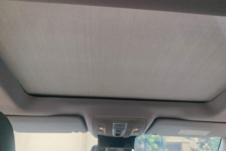 Used Mercedes-Benz M-Class 2012 ML 350 Sport Edition Headliner