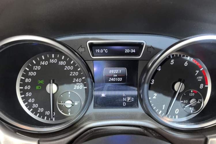 Used Mercedes-Benz M-Class 2012 ML 300 Instrument Cluster