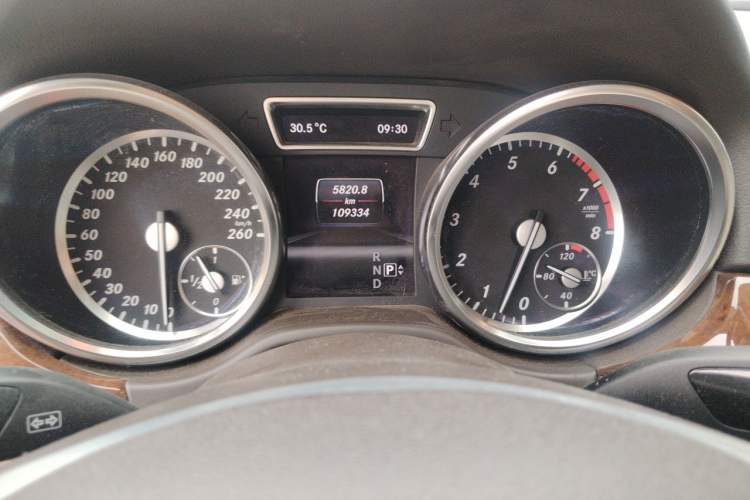 Used Mercedes-Benz M-Class 2012 ML 350 Sport Edition Instrument Cluster