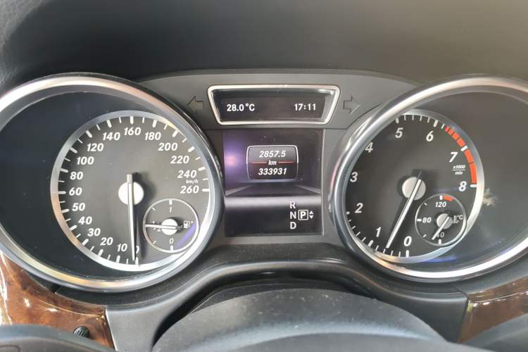 Used Mercedes-Benz M-Class 2012 ML 350 Luxury Edition Instrument Cluster