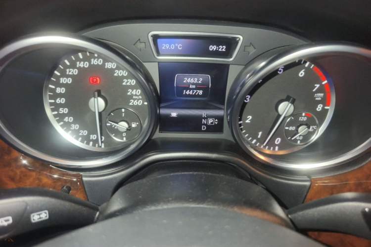 Used Mercedes-Benz M-Class 2012 ML 350 Luxury Edition Instrument Cluster