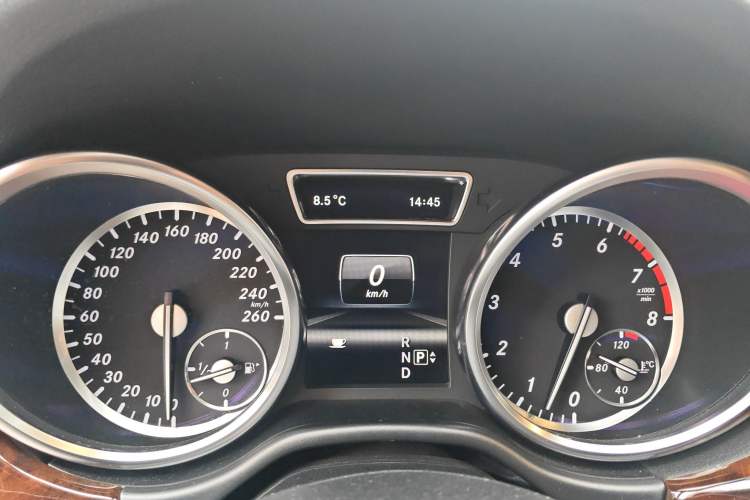 Used Mercedes-Benz M-Class 2012 ML 350 Luxury Edition Instrument Cluster