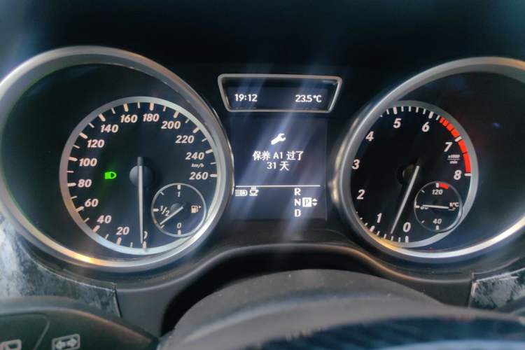 Used Mercedes-Benz M-Class 2012 ML 350 Sport Edition Instrument Cluster