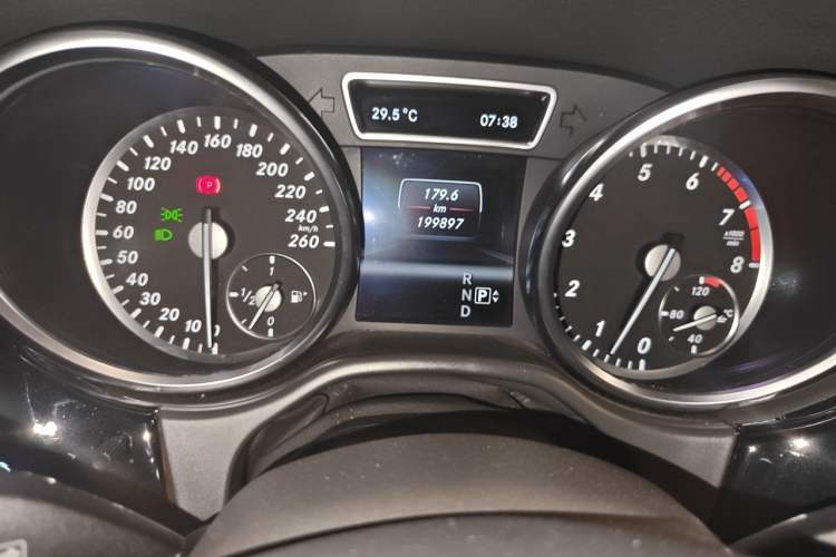 Used Mercedes-Benz M-Class 2012 ML 350 Sport Edition Instrument Cluster