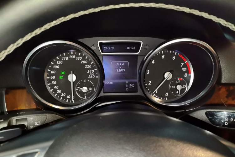 Used Mercedes-Benz M-Class 2012 ML 350 Sport Edition Instrument Cluster