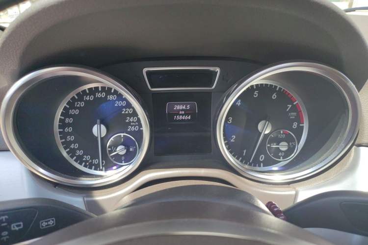 Used Mercedes-Benz M-Class 2012 ML 300 Instrument Cluster