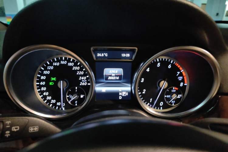 Used Mercedes-Benz M-Class 2012 ML 350 Sport Edition Instrument Cluster