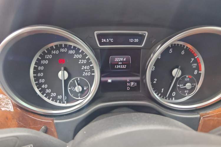 Used Mercedes-Benz M-Class 2012 ML 350 Luxury Edition Instrument Cluster