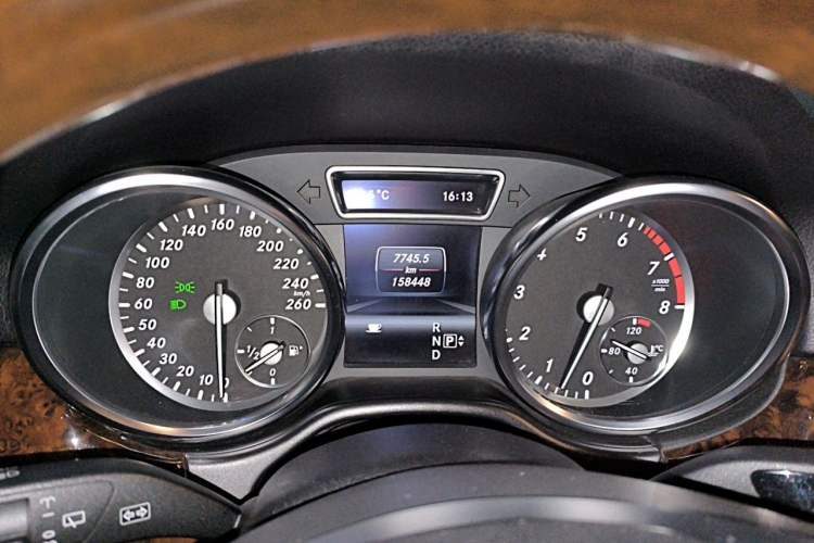 Used Mercedes-Benz M-Class 2012 ML 350 Luxury Edition Instrument Cluster