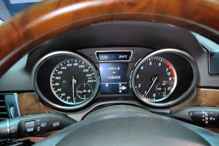 Used Mercedes-Benz M-Class 2012 ML 350 Luxury Edition Instrument Cluster