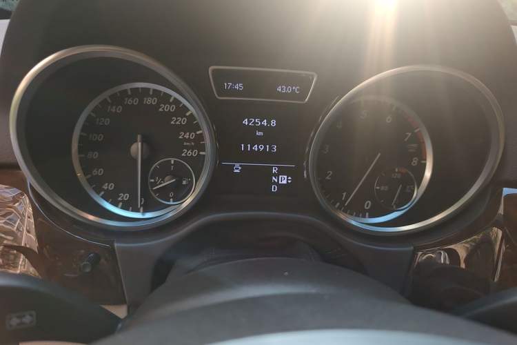 Used Mercedes-Benz M-Class 2012 ML 350 Sport Edition Instrument Cluster