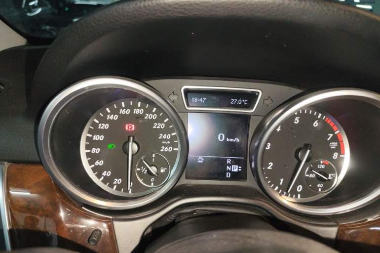 Used Mercedes-Benz M-Class 2012 ML 350 Sport Edition Instrument Cluster