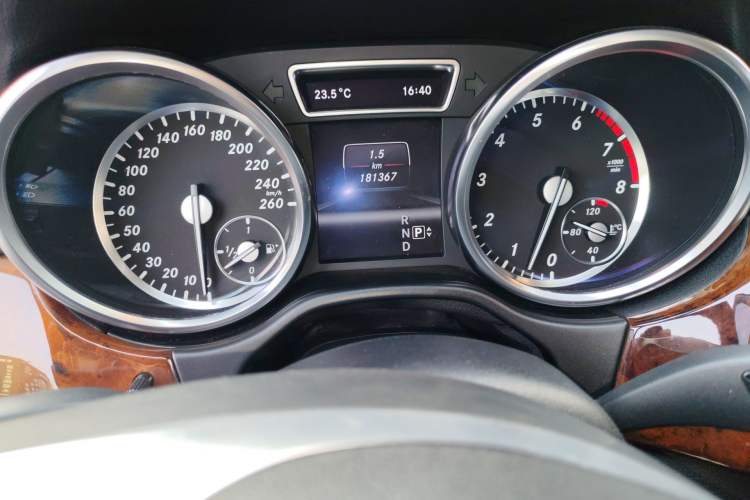 Used Mercedes-Benz M-Class 2012 ML 350 Sport Edition Instrument Cluster