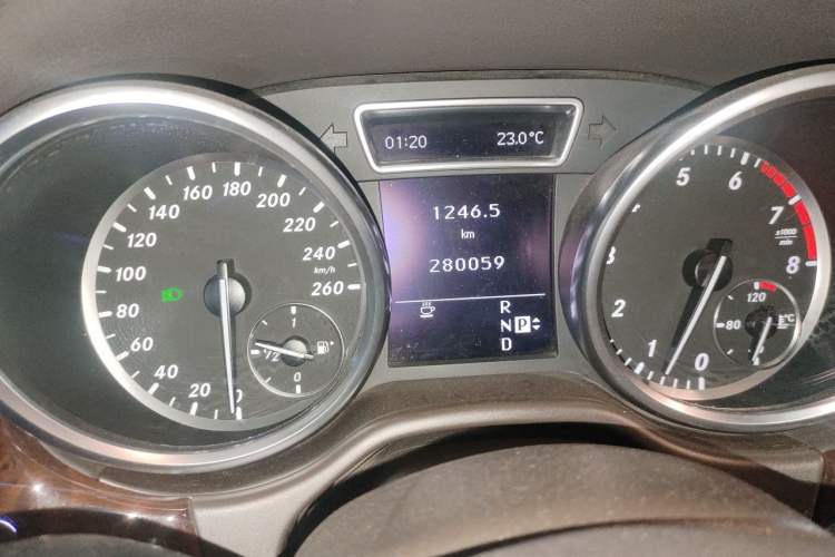 Used Mercedes-Benz M-Class 2012 ML 350 Sport Edition Instrument Cluster