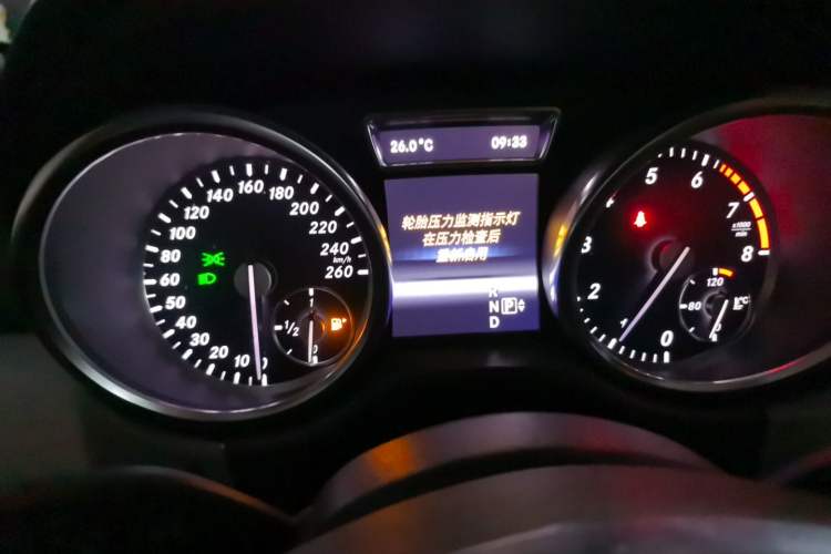 Used Mercedes-Benz M-Class 2012 ML 300 Instrument Cluster