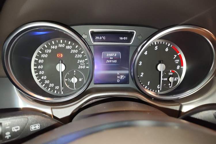 Used Mercedes-Benz M-Class 2012 ML 300 Instrument Cluster